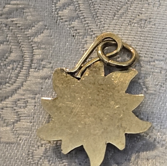 14k Gold and Enamel  White Flower Pendant - Picture 2 of 3